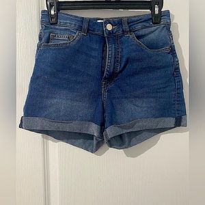 Blue jeans short from urban Planet